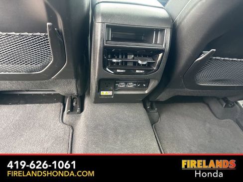 Used 2024 Jeep Grand Cherokee Limited AWD/4WD image 29