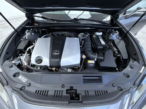 Used 2019 Lexus ES 350 Ultra Luxury image 54