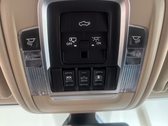 Used 2019 RAM 2500 Laramie AWD/4WD image 21