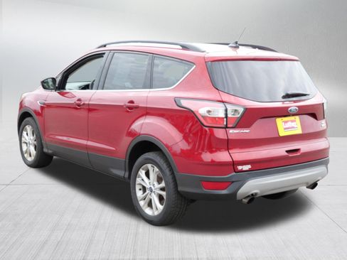 Used 2018 Ford Escape SE w/ SE Sync 3 Package AWD/4WD image 5