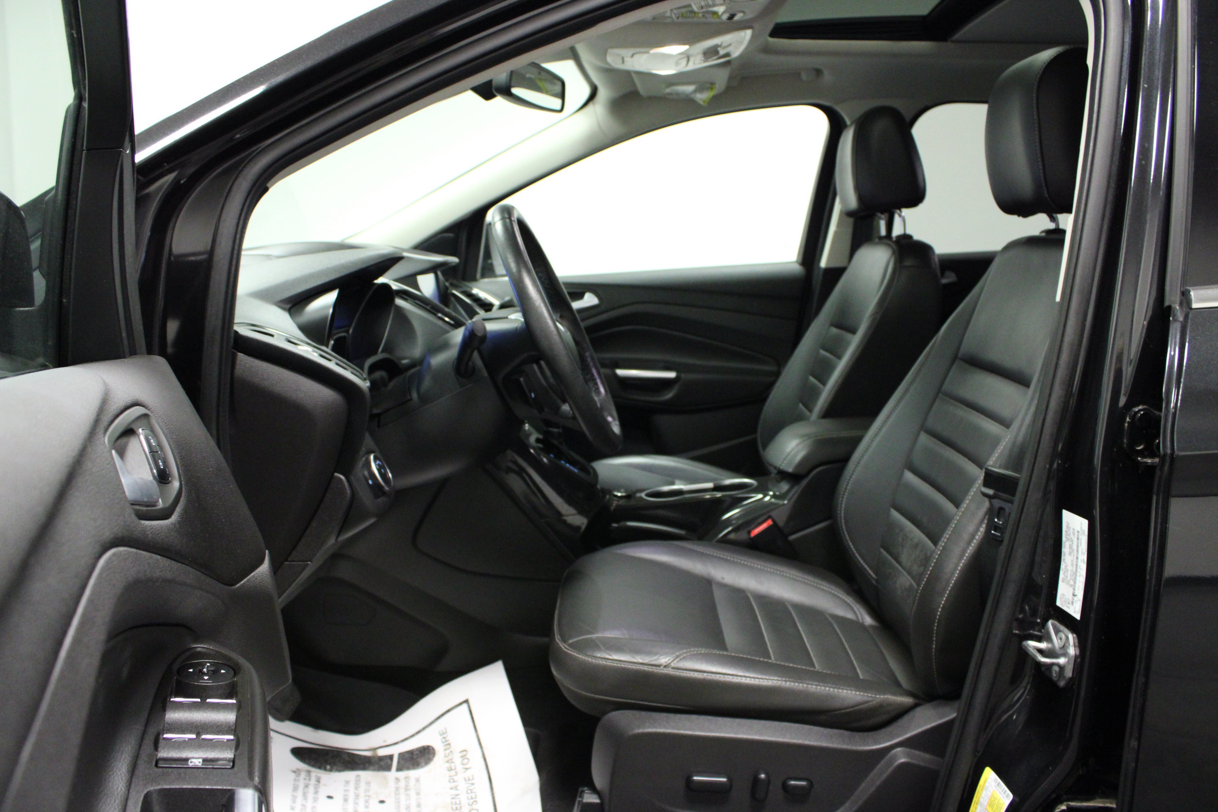 Used 2015 Ford Escape Titanium w/ Canadian Touring Package AWD/4WD image 12