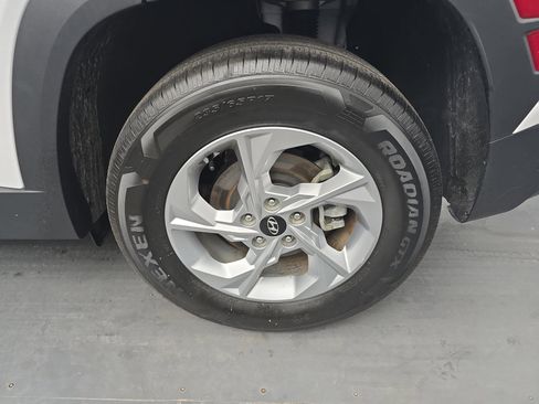 Used 2024 Hyundai Tucson SE AWD/4WD image 14
