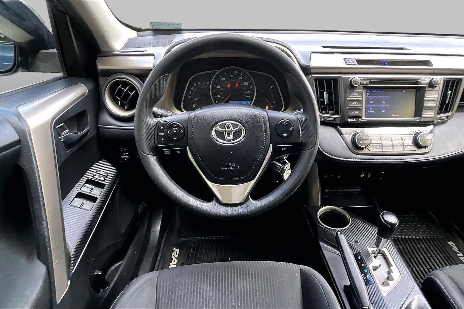 Used 2014 Toyota RAV4 XLE AWD/4WD image 6