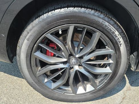 Used 2018 Maserati Levante AWD/4WD image 8