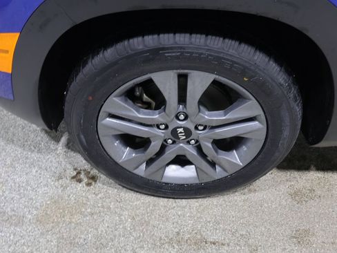 Used 2021 Kia Seltos LX image 9