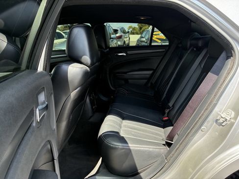 Used 2015 Chrysler 300 S RWD image 4