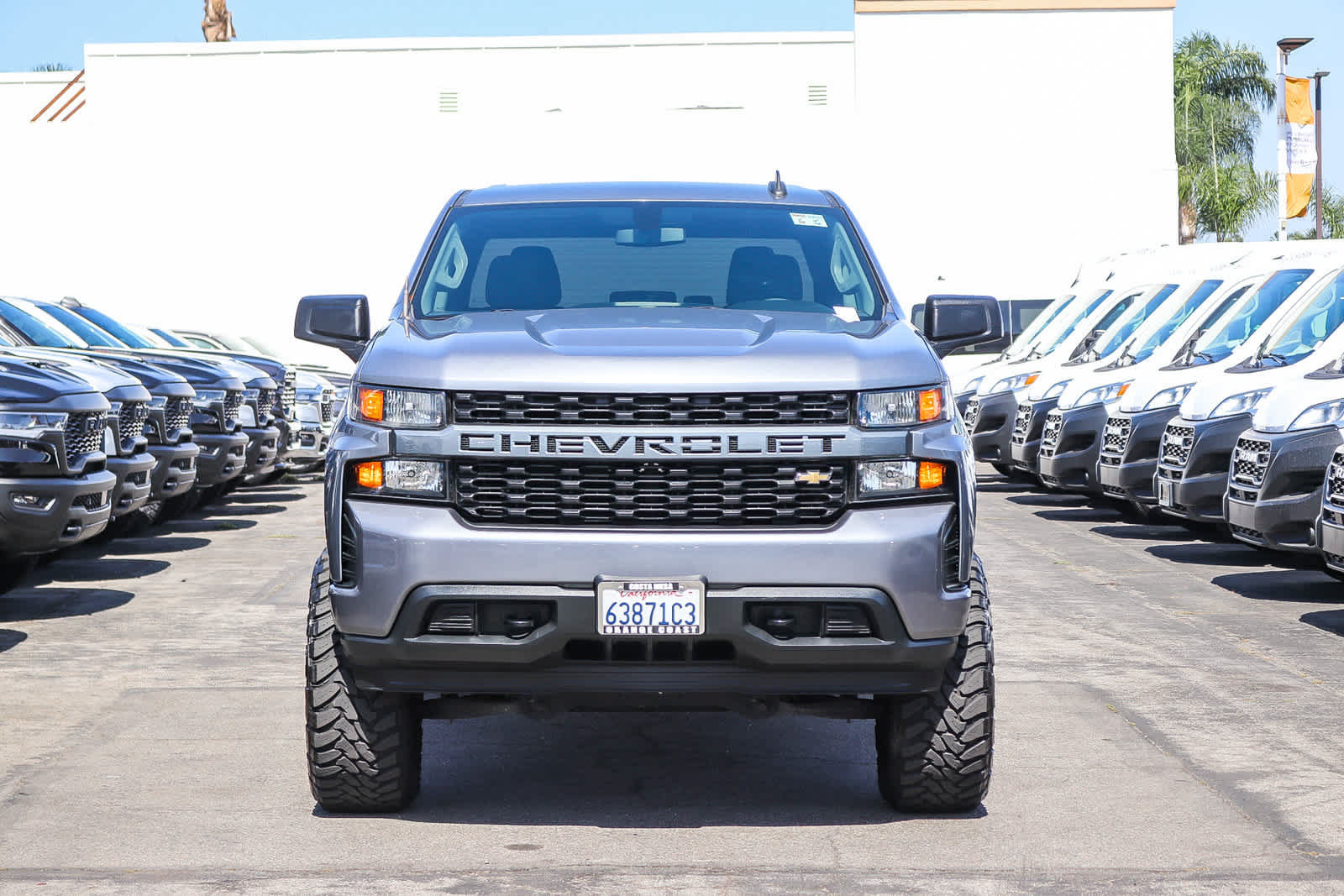 Used 2021 Chevrolet Silverado 1500 Custom RWD image 2