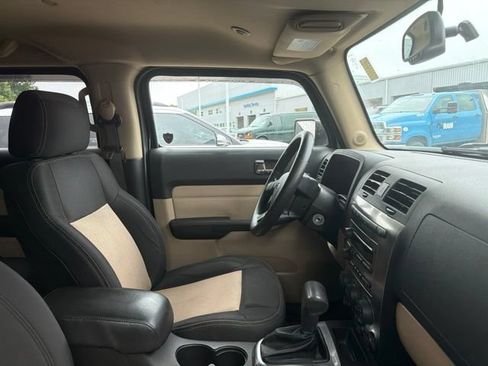 Used 2009 HUMMER H3 AWD/4WD image 6