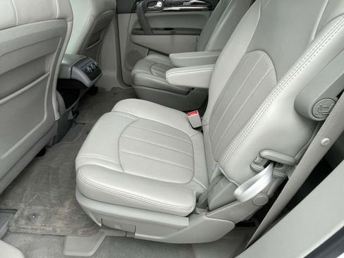 Used 2014 Buick Enclave Leather image 12