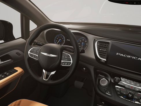 New 2026 Chrysler Pacifica Pinnacle image 9