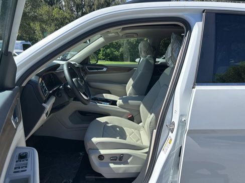 New 2026 Volkswagen Atlas SE FWD image 9