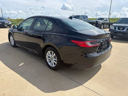 Used 2026 Toyota Camry LE FWD image 5