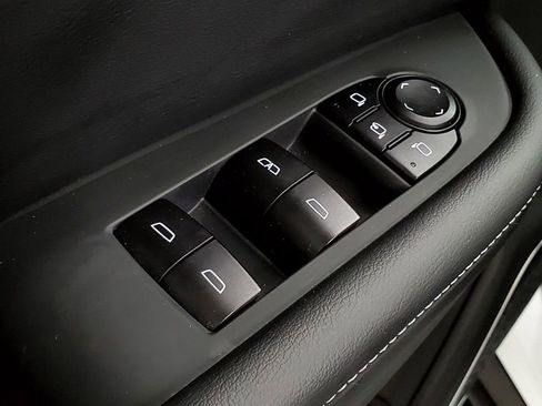 Used 2025 Buick Enclave Preferred image 27