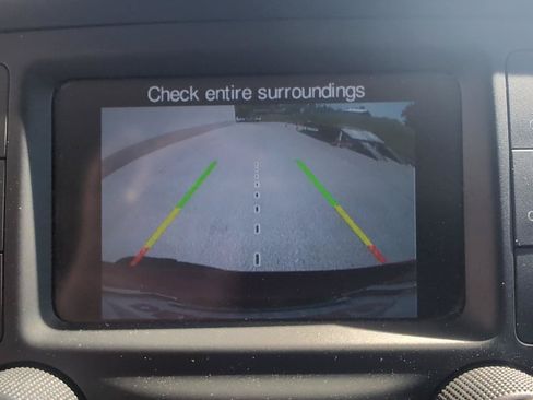 Used 2016 Jeep Renegade Latitude w/ Cold Weather Group FWD image 25