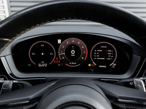 Certified 2024 Porsche Cayenne Coupe image 18