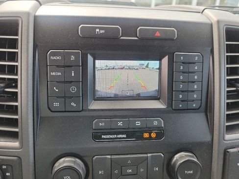 Used 2022 Ford F250 XL w/ Power Equipment Group AWD/4WD image 9
