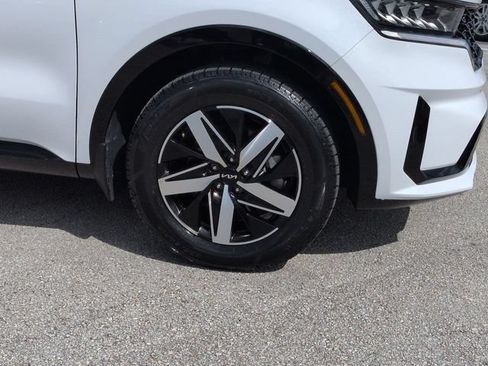 Used 2023 Kia Sorento EX FWD image 11