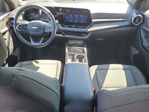 Certified 2025 Chevrolet Equinox LT FWD image 11