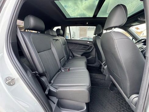 Certified 2023 Volkswagen Tiguan SE R-Line image 20