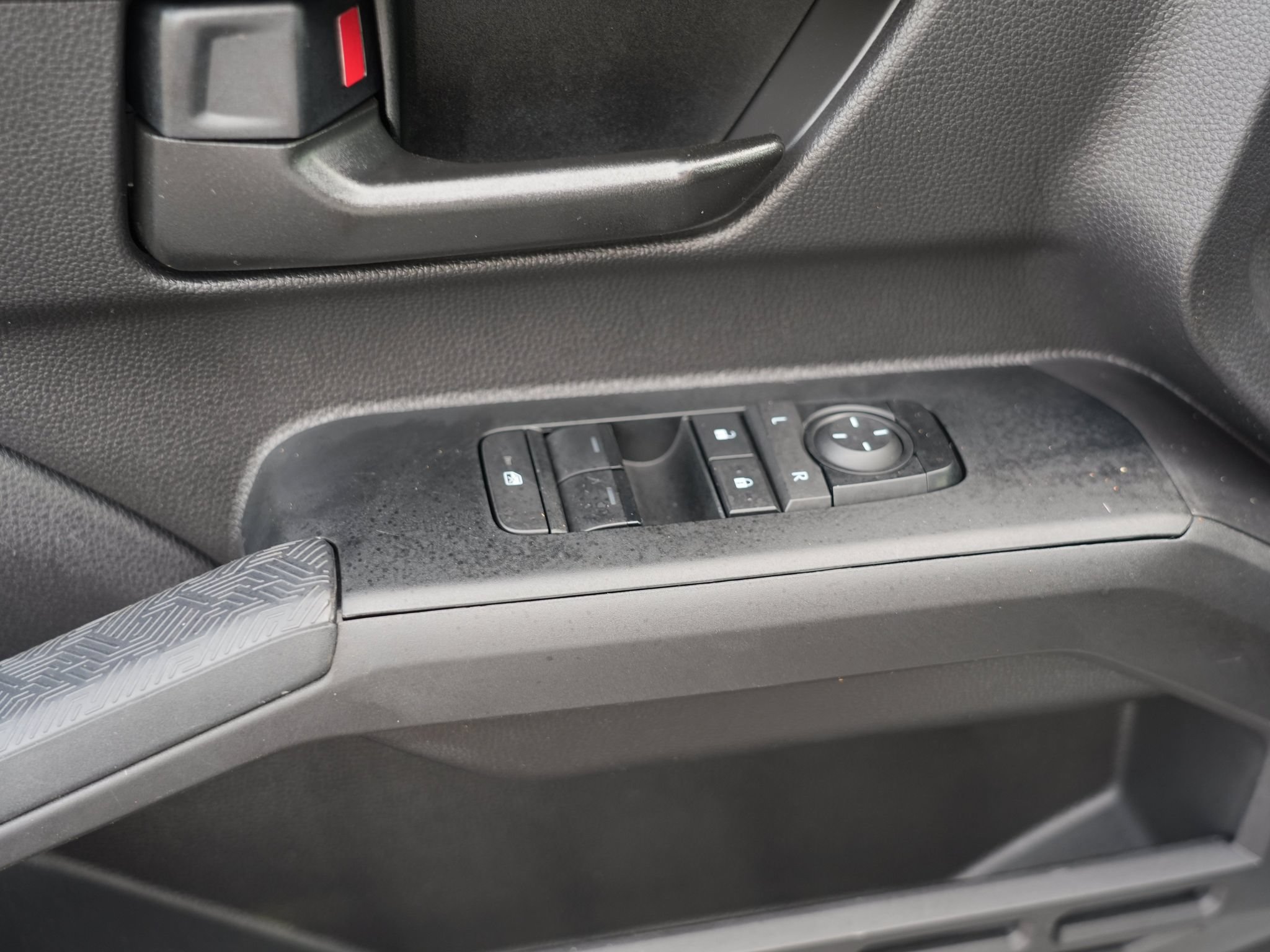 Used 2025 Toyota Tacoma SR RWD image 17