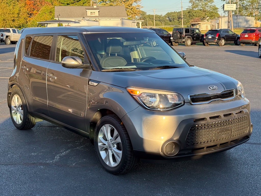 Used 2014 Kia Soul + FWD image 4