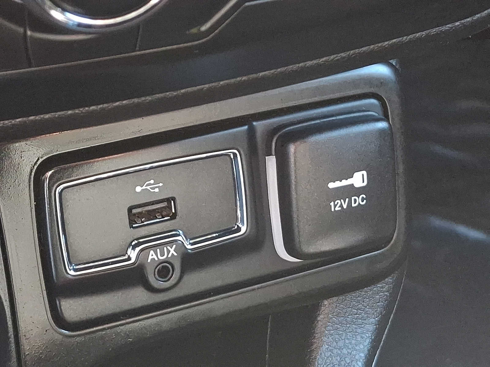 Used 2023 Jeep Renegade Trailhawk AWD/4WD image 24