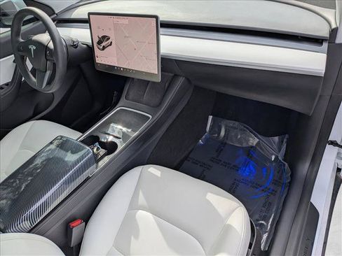 Used 2021 Tesla Model Y Long Range AWD/4WD image 21