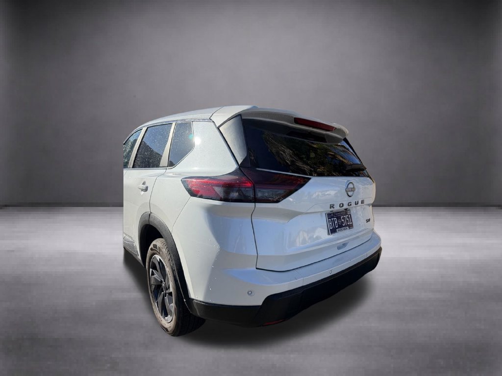 Used 2024 Nissan Rogue SV FWD image 12