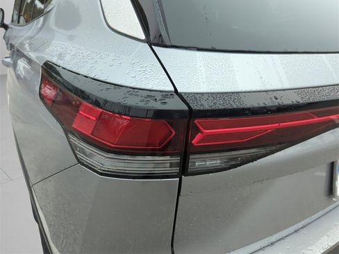 New 2026 Volkswagen Tiguan SE image 44