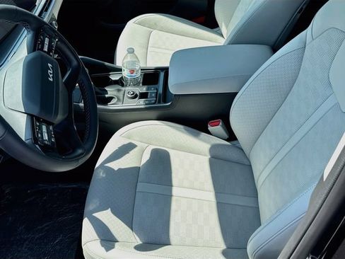 New 2026 Kia Sorento S w/ S Panoramic Sunroof Package FWD image 18