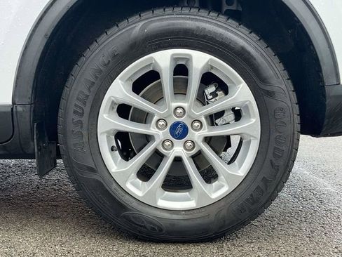 Used 2022 Ford Escape SE image 11