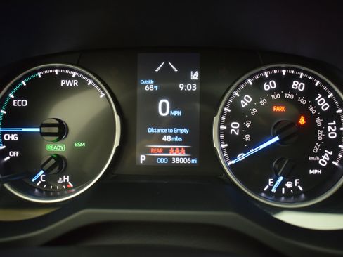 Used 2022 Toyota RAV4 XLE Premium image 19