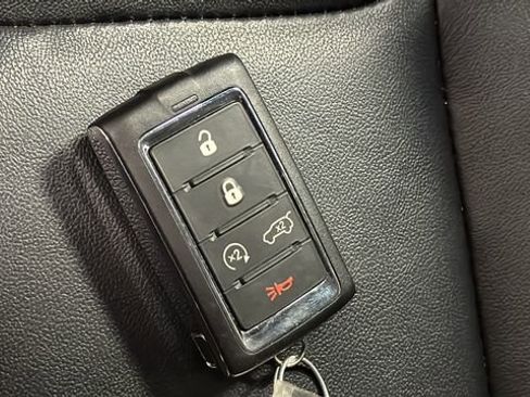 Used 2022 Jeep Grand Cherokee L Limited image 34