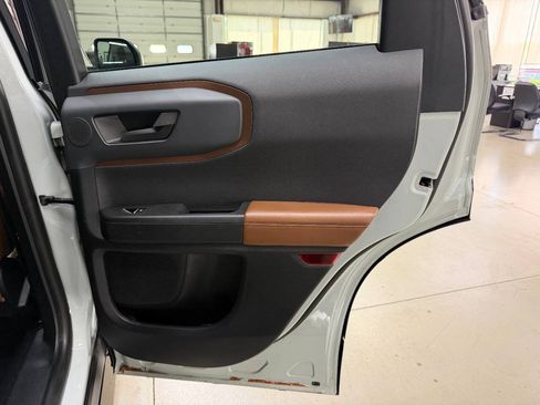 Used 2021 Ford Bronco Sport Outer Banks w/ Outer Banks Package AWD/4WD image 14