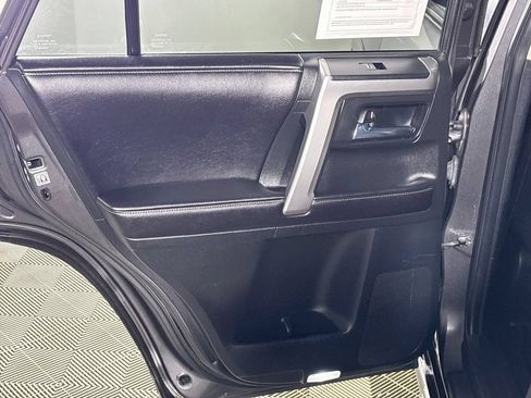 Used 2016 Toyota 4Runner SR5 RWD image 18
