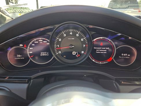 Used 2022 Porsche Cayenne AWD/4WD image 30