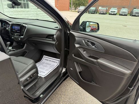 Used 2020 Chevrolet Traverse Premier AWD/4WD image 22