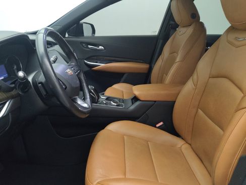 Used 2019 Cadillac XT4 Premium Luxury w/ Enhanced Visibility Package FWD image 17