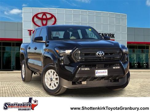 Used 2025 Toyota Tacoma SR5 image 1