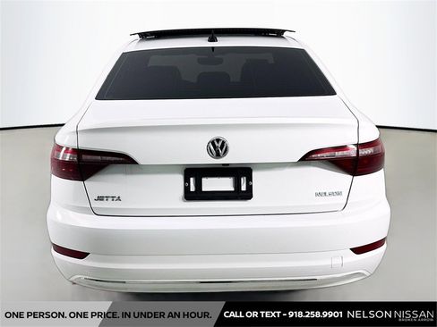 Used 2020 Volkswagen Jetta SE w/ SE Cold Weather Package image 6