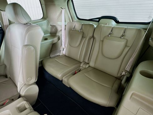 Used 2012 Toyota Highlander SE w/ Tow Pkg image 25