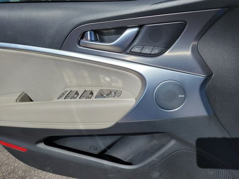 Used 2025 Genesis G70 2.5T w/ Sport Prestige Package image 20