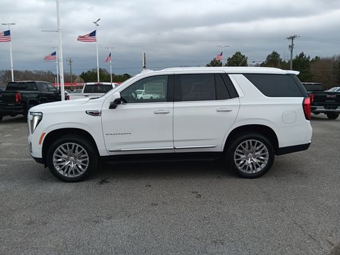 New 2026 GMC Yukon Elevation image 2