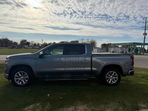 Used 2019 Chevrolet Silverado 1500 LTZ w/ LTZ Premium Package image 4