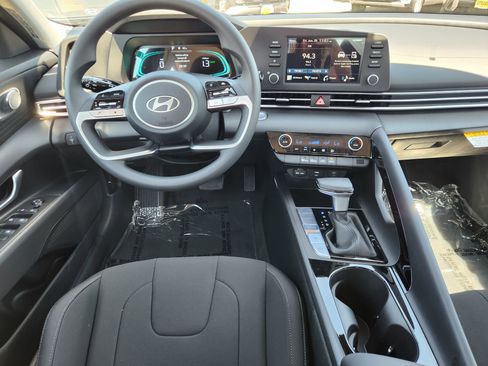 New 2025 Hyundai Elantra Sport w/ Cargo Package image 9