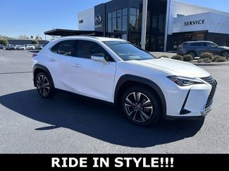 Used 2021 Lexus UX 250h video 1