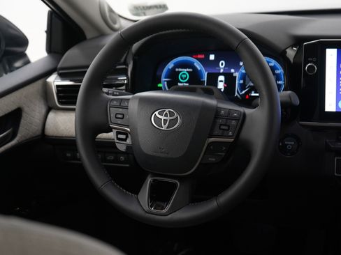 Used 2026 Toyota Camry XLE w/ Premium Plus Package AWD/4WD image 16