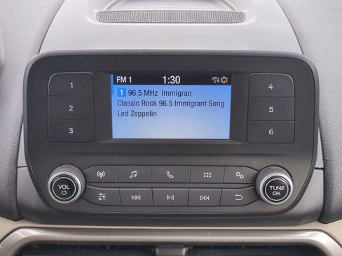 Used 2020 Ford EcoSport S image 18