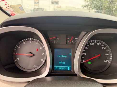 Used 2010 Chevrolet Equinox LT w/ Vehicle Interface Package image 21