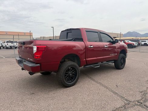 Used 2018 Nissan Titan SV w/ SV Convenience Package image 5